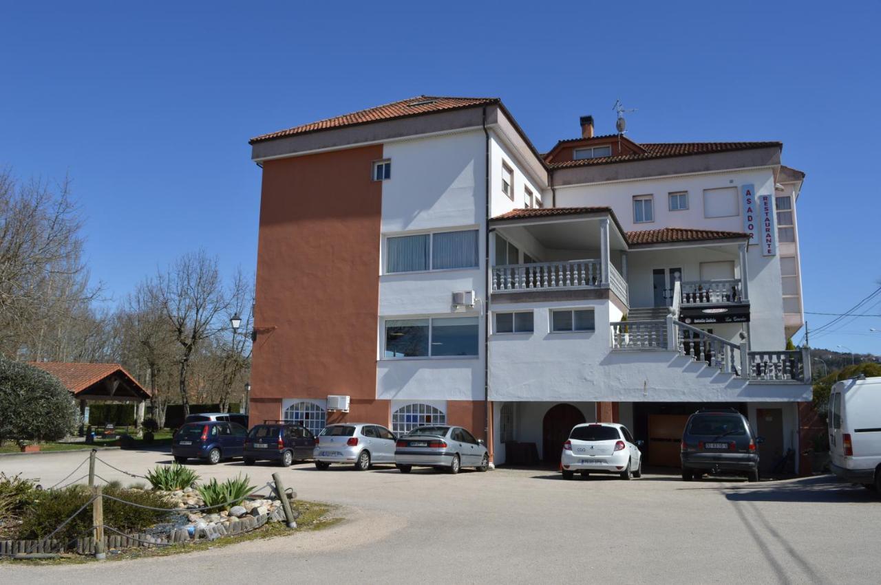 Hotel Os Caracoles Pereiro de Aguiar Exteriör bild